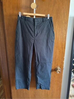 GAP Black Cropped Ankle Pants